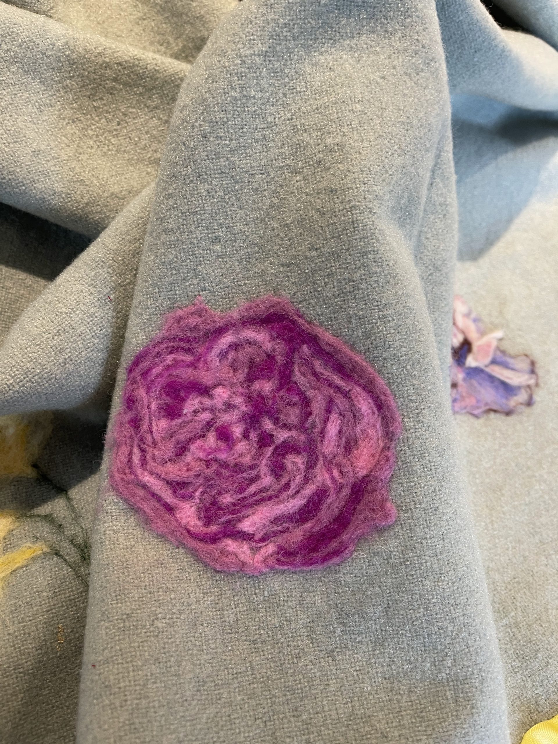 100% Woollen blanket with a unique design - Image 4