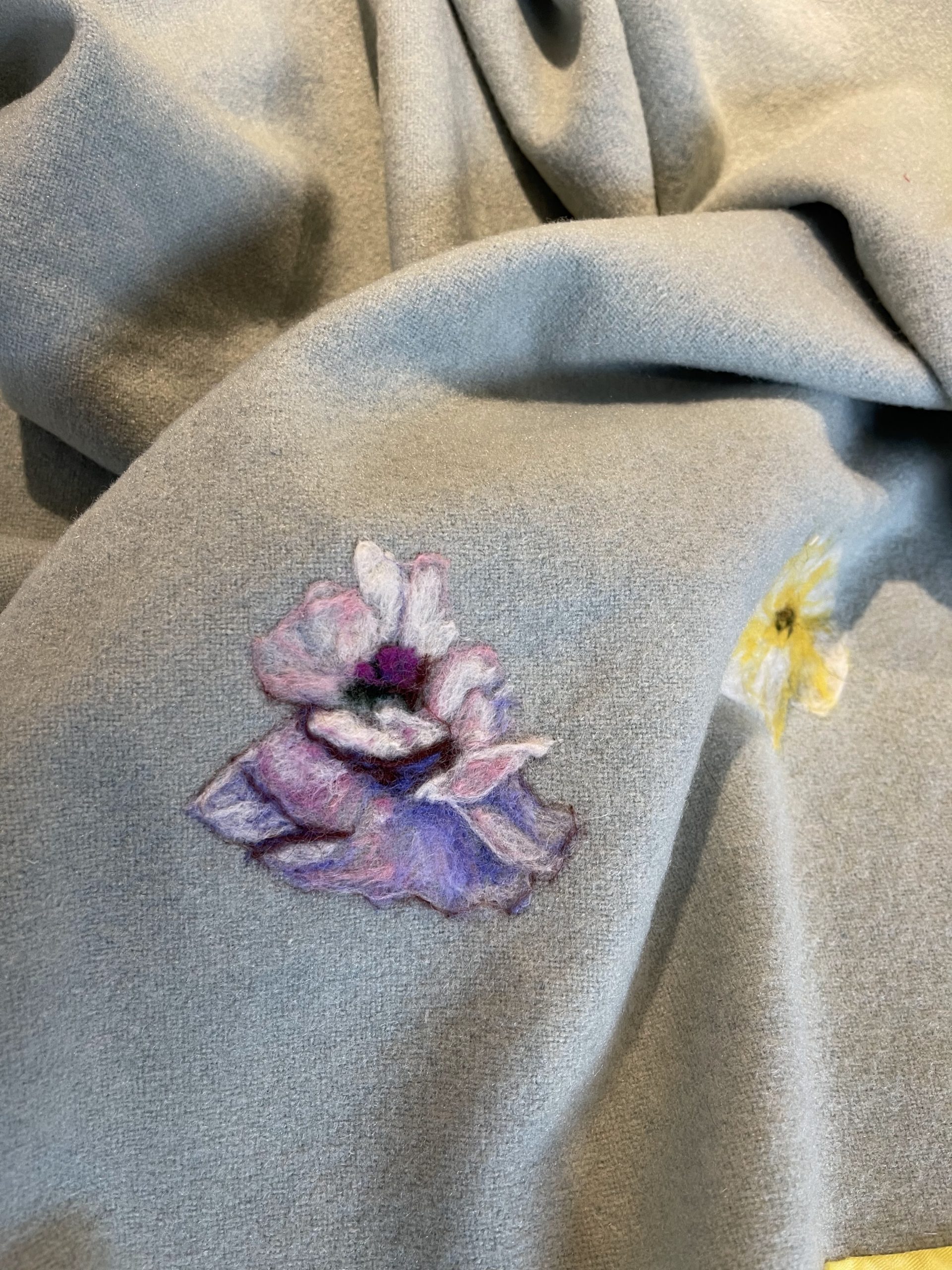 100% Woollen blanket with a unique design - Image 7