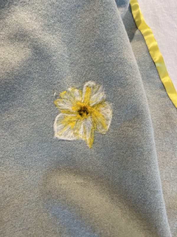 100% Woollen blanket with a unique design - Image 5