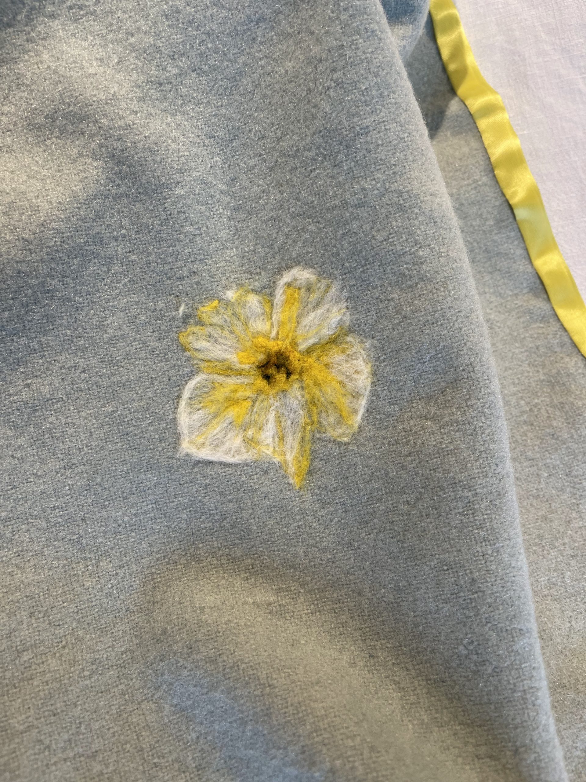 100% Woollen blanket with a unique design - Image 5