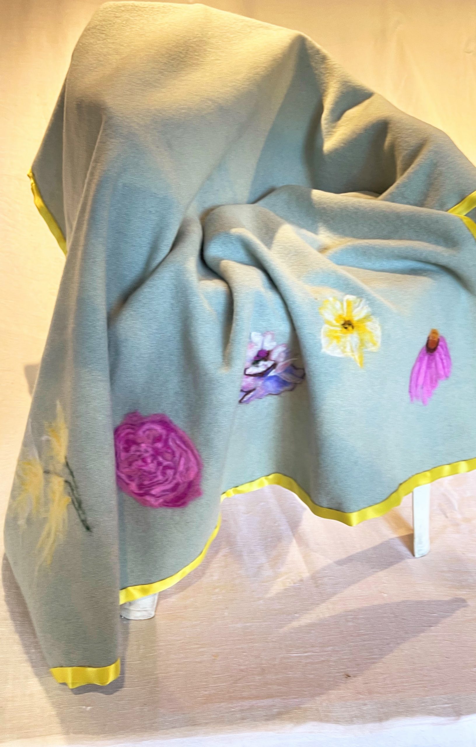 100% Woollen blanket with a unique design - Image 8