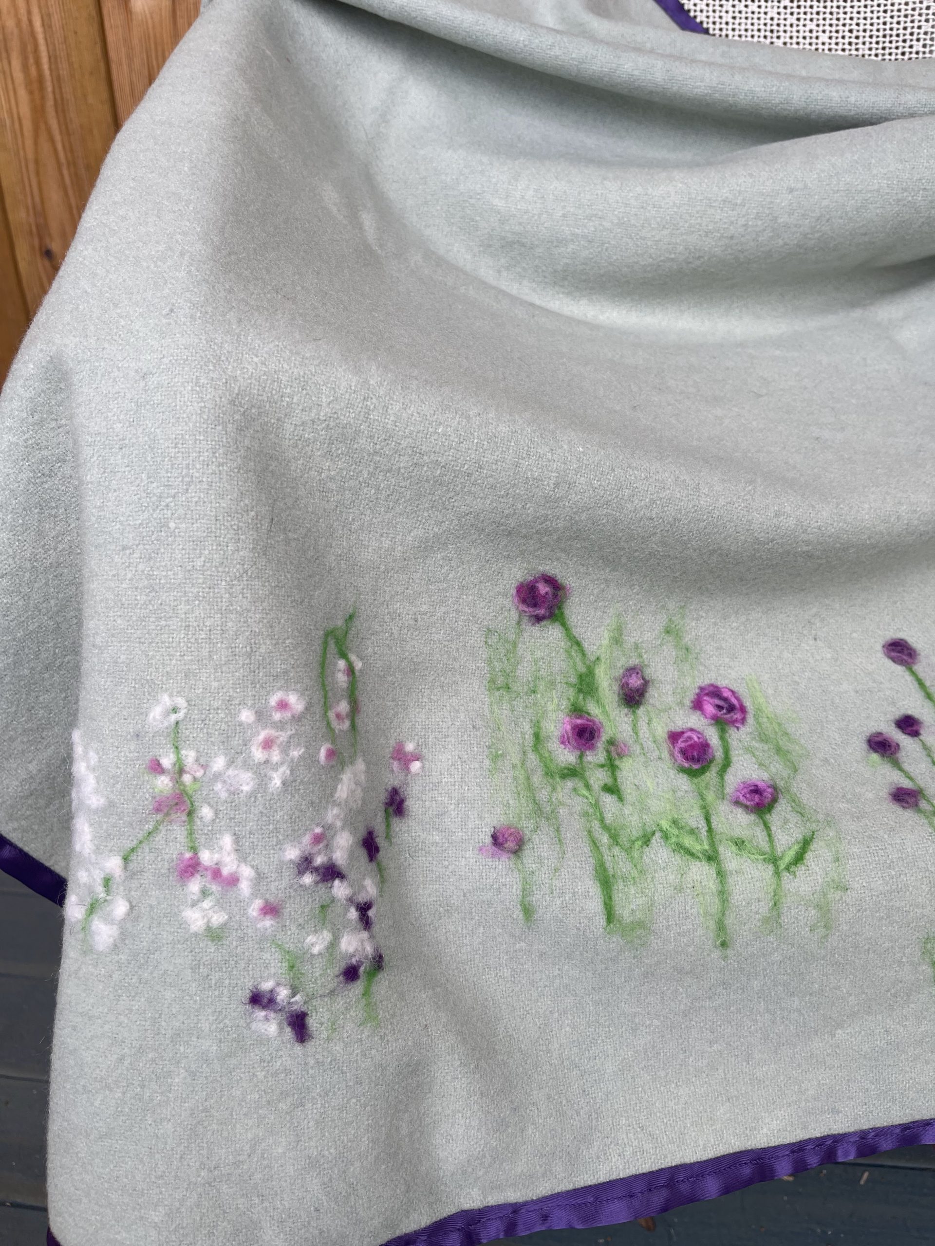 100% woollen blanket with a unique design - Image 2