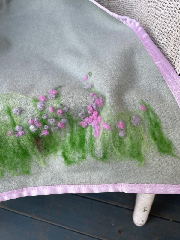 100% woollen blanket with a unique design - Image 6